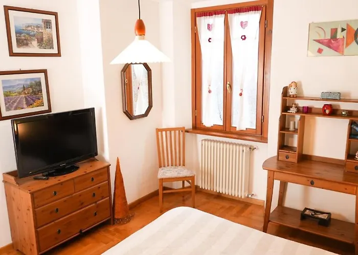 Апартаменты Panoramic View Home's Giulia Casasco Intelvi