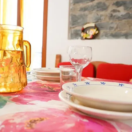 Panoramic View Home's Giulia Casasco Intelvi